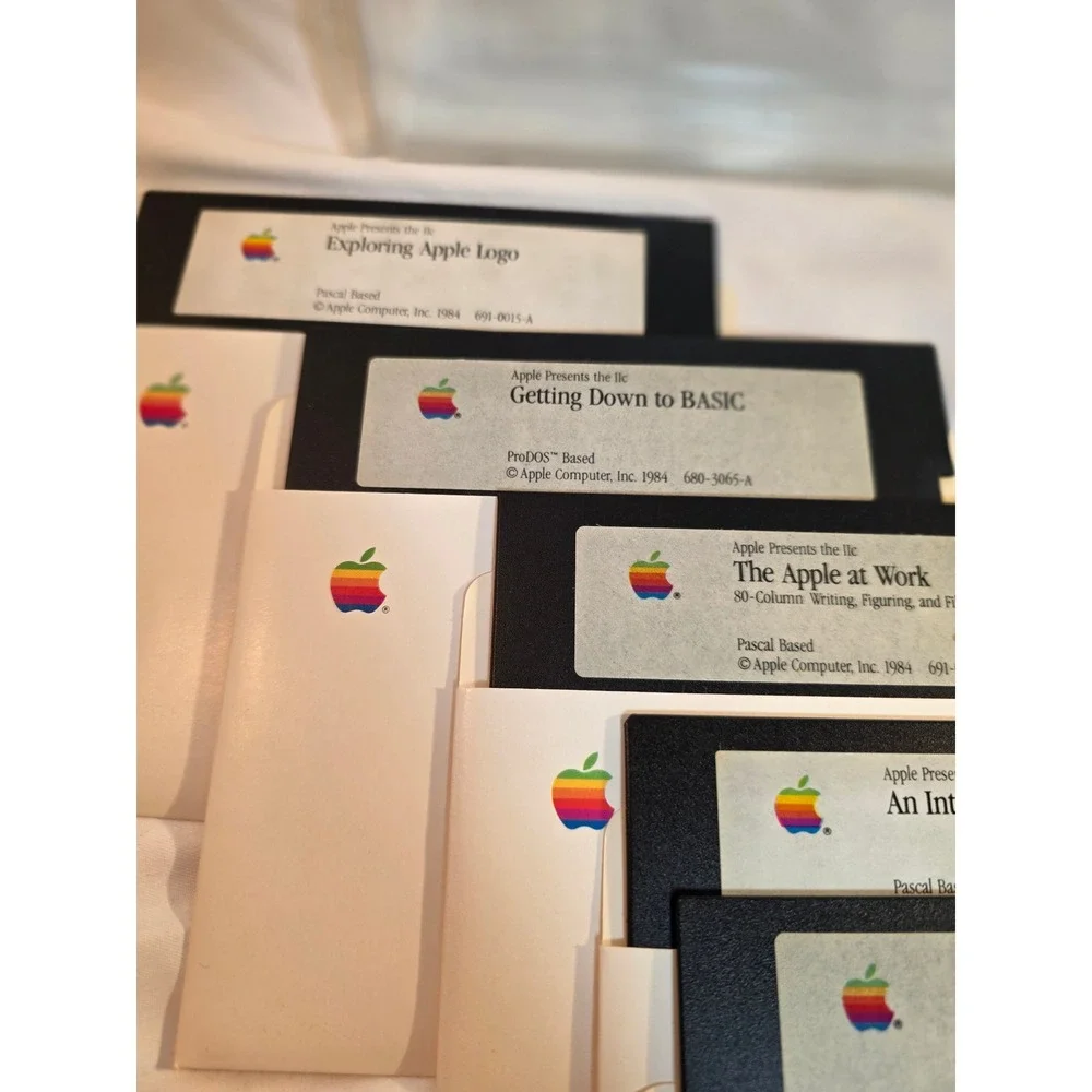 Apple vintage 1984